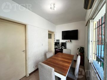 PH en Saenz Peña de 3 amb. planta baja con patio y terraza