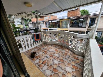 VENTA CASA EXTERNA VEHICULAR 2PISOS-BRISAS DEL GUABITO-CALI NORTE(JHM)