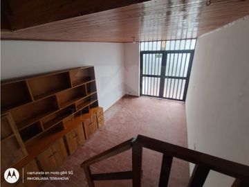Casa de 160m2 en venta barrio Milan