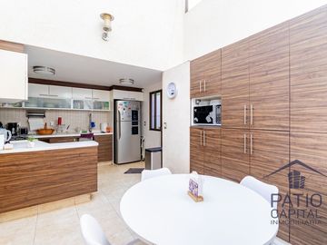Venta de Casa en Bosque Esmeralda, Atizapán
