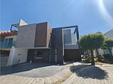 Casa en Venta en lomas de Angelopolis Parque Guanajuato Puebla
