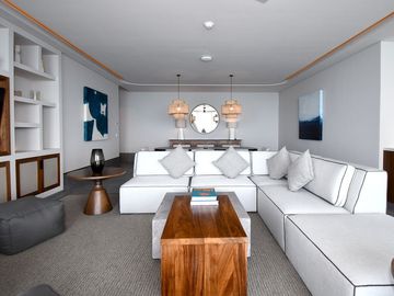 RESIDENCIA PRIVADA FRENTE AL MAR CARIBE – ELEGANCIA TOTAL EN CADA DETALLE