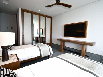 RESIDENCIA PRIVADA FRENTE AL MAR CARIBE – ELEGANCIA TOTAL EN CADA DETALLE