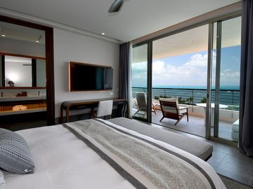 RESIDENCIA PRIVADA FRENTE AL MAR CARIBE – ELEGANCIA TOTAL EN CADA DETALLE