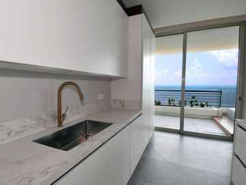 RESIDENCIA PRIVADA FRENTE AL MAR CARIBE – ELEGANCIA TOTAL EN CADA DETALLE