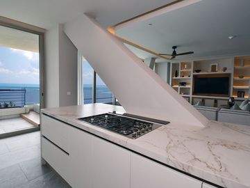 RESIDENCIA PRIVADA FRENTE AL MAR CARIBE – ELEGANCIA TOTAL EN CADA DETALLE