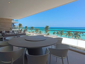 DEPARTAMENTO DE LUJO CON VISTAS PRIVILEGIADAS FRENTE AL MAR