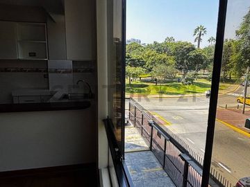 Alquiler de Deparatmento Frente al Parque Tradiciones- Miraflores