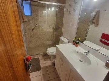 Casa en venta en LA REINA