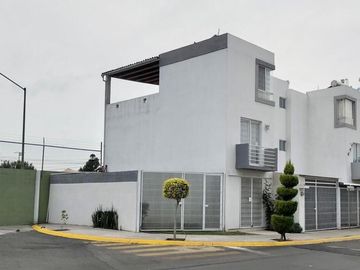 CASA EN VENTA HEROES CHALCO III