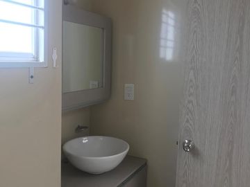 CASA EN VENTA CON LOCAL HEROES DE CHALCO III