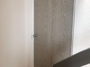 CASA EN VENTA CON LOCAL HEROES DE CHALCO III