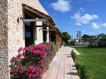 Rancho integral en venta con planta de alimentos y equipamiento de primera