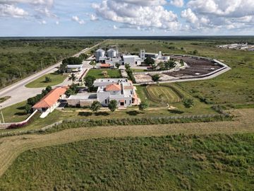 Rancho integral en venta con planta de alimentos y equipamiento de primera