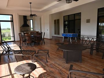 Rancho integral en venta con planta de alimentos y equipamiento de primera