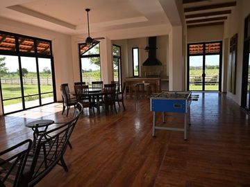 Rancho integral en venta con planta de alimentos y equipamiento de primera