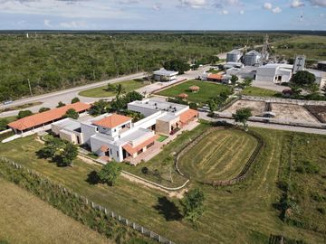Rancho integral en venta con planta de alimentos y equipamiento de primera