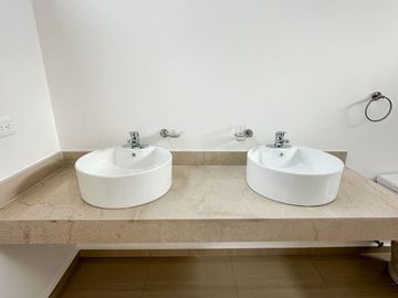 CASA EN VENTA MERIDA 4 RECÁMARAS Y ALBERCA