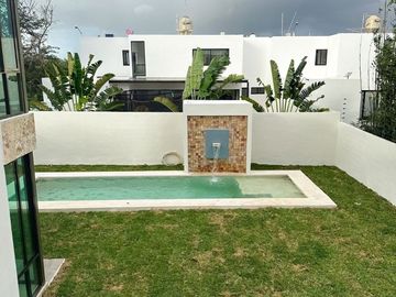 CASA EN VENTA MERIDA 4 RECÁMARAS Y ALBERCA