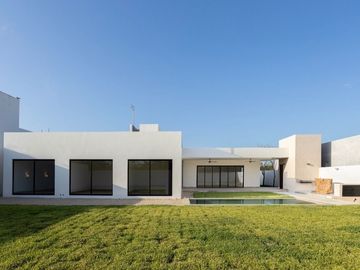 Casa Equipada de 1 piso en venta en Merida en privada Dzidzil Ha