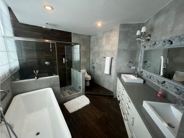 SE VENDE PENTHOUSE EN OCEAN PARK - PUNTA PACIFICA - 6957DM