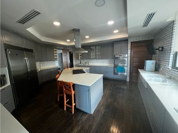 SE VENDE PENTHOUSE EN OCEAN PARK - PUNTA PACIFICA - 6957DM