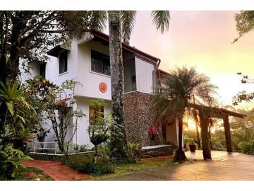 VENTA DE CASA EN CERRO AZUL - ALTOS DE CERRO AZUL