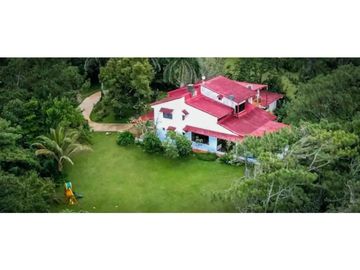 VENTA DE CASA EN CERRO AZUL - ALTOS DE CERRO AZUL