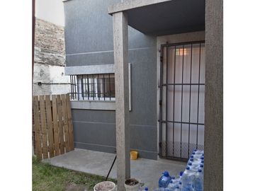 CASA Y LOCAL EN VENTA BARRIO VILLA RESSIA