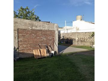 CASA Y LOCAL EN VENTA BARRIO VILLA RESSIA