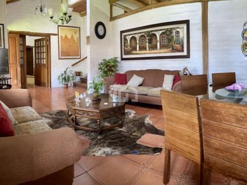 CASA DE VENTA SECTOR ELOY ALFARO (CARCELÉN)