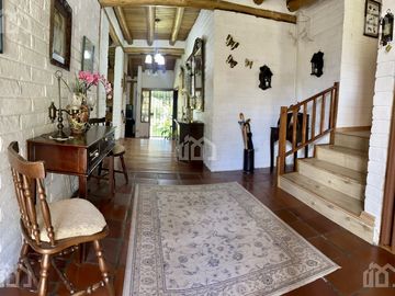 CASA DE VENTA SECTOR ELOY ALFARO (CARCELÉN)