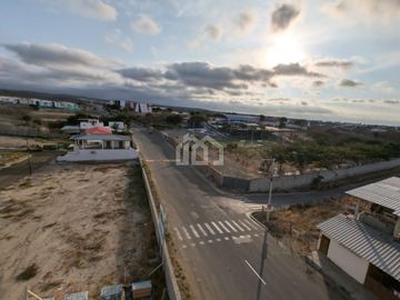 TERRENO EN VENTA EN MANTA