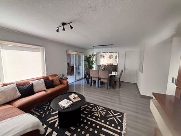 Propiedad remodelada completamente! Estancia liray