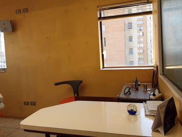 Se Vende 2 Oficinas/Consulta Medica, Cdte Whiteside con La Marina, San Miguel