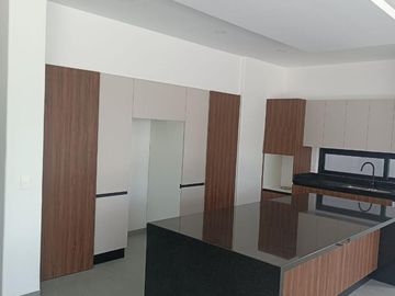 Venta Residencia de Lujo en Lagos del Sol, Cancún