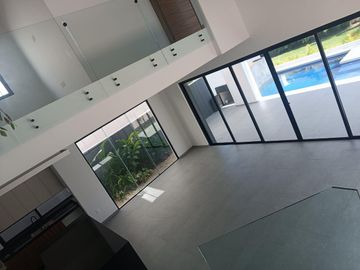 Venta Residencia de Lujo en Lagos del Sol, Cancún