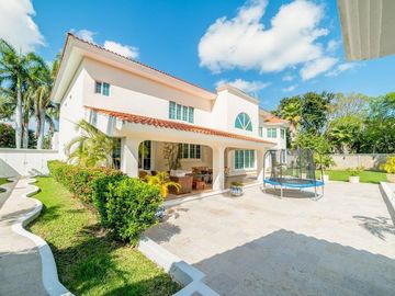 CASA EN VENTA VILLA MAGNA
