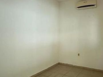 Venta Residencia en Zona Colegios, Cancún