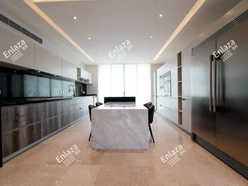 Departamento Penthouse en Venta en Santa Engracia, San Pedro