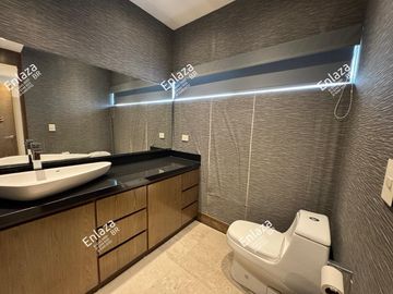 Departamento Penthouse en Venta en Santa Engracia, San Pedro