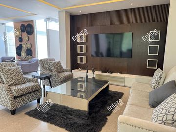Departamento Penthouse en Venta en Santa Engracia, San Pedro