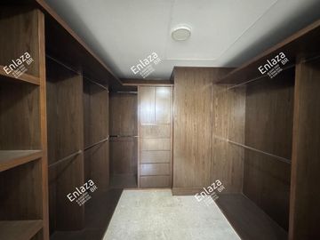 Departamento Penthouse en Venta en Santa Engracia, San Pedro
