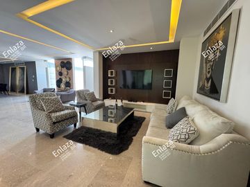 Departamento Penthouse en Venta en Santa Engracia, San Pedro