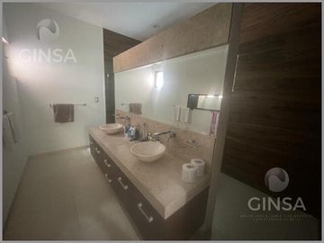 RESIDENCIA EN VENTA EN BENITO JUAREZ NORTE