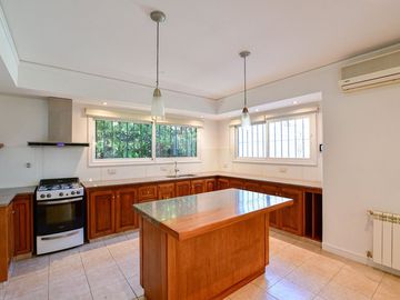 CASA EN VENTA LA PLATA BARRIO CERRADO EL CEDRO
