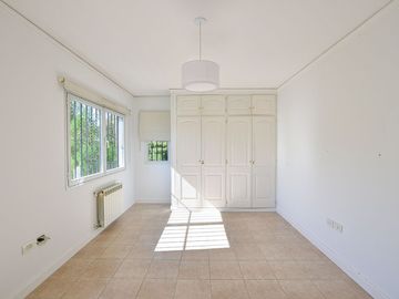 CASA EN VENTA LA PLATA BARRIO CERRADO EL CEDRO