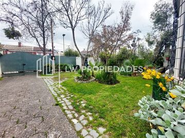 Casa en Venta en Jorge VI / Del Inca