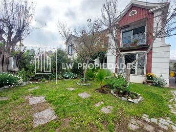 Casa en Venta en Jorge VI / Del Inca