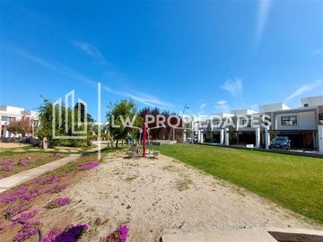 Casa en Venta en Los Abedules - Lomas de Montemar